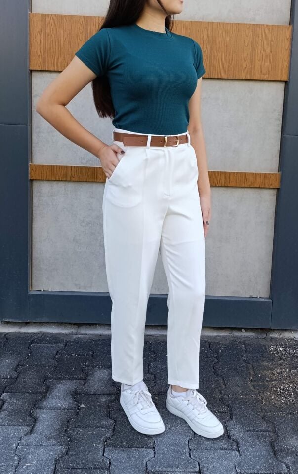 Kadın Dar Paça Pileli Kemerli Krep Kumaş Pantolon