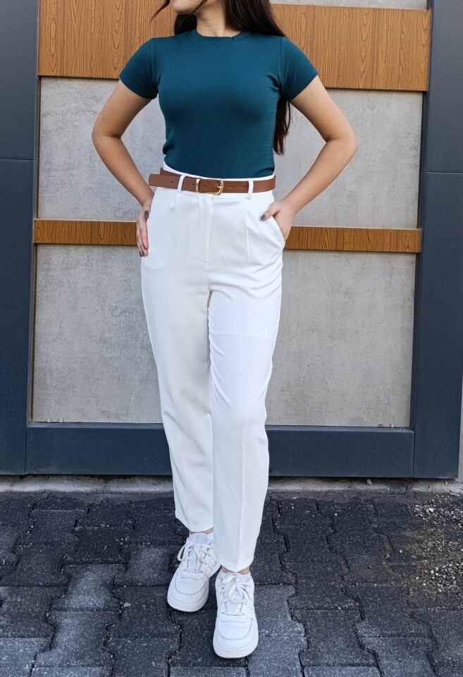 Kadın Dar Paça Pileli Kemerli Krep Kumaş Pantolon