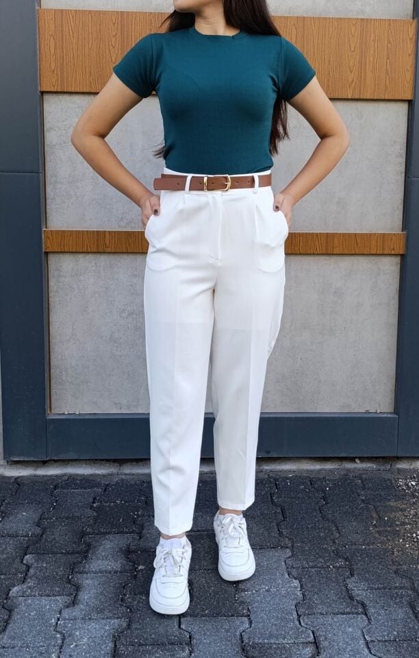 Kadın Dar Paça Pileli Kemerli Krep Kumaş Pantolon