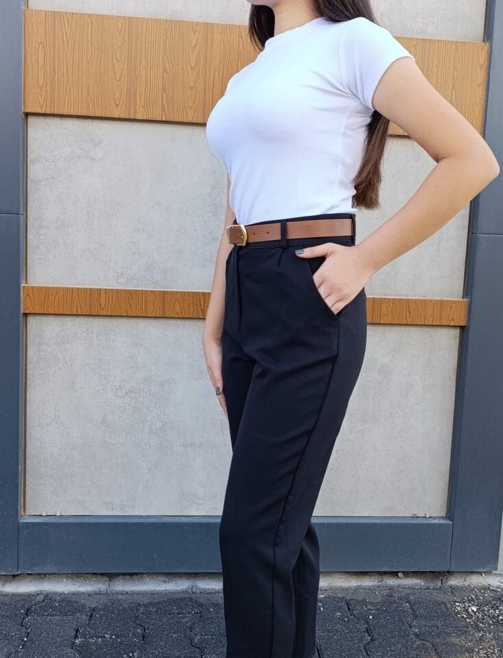 Kadın Dar Paça Pileli Kemerli Krep Kumaş Pantolon