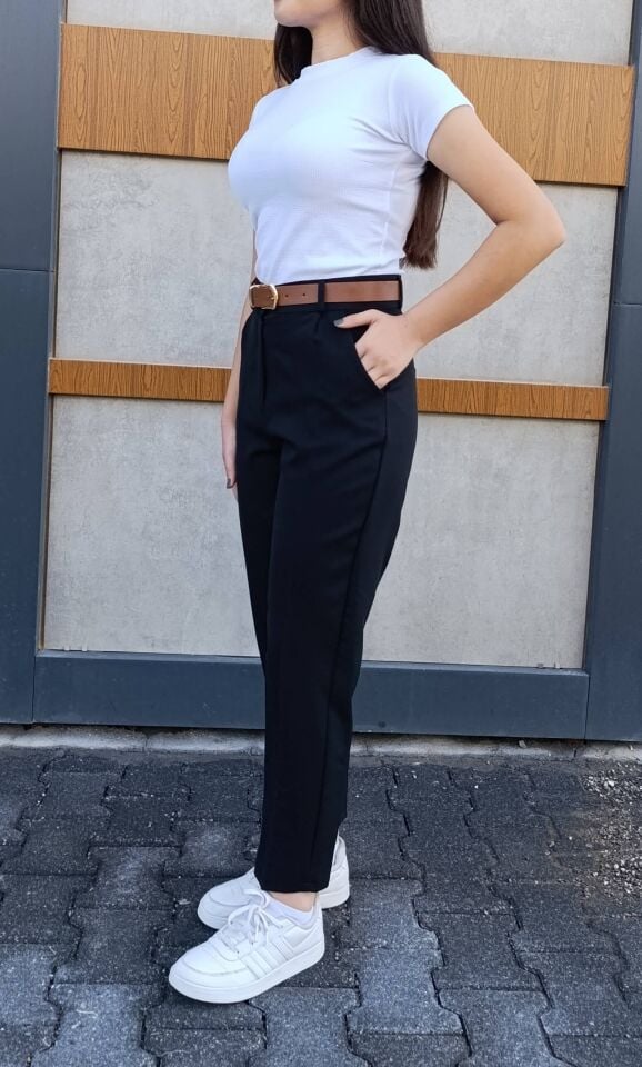 Kadın Dar Paça Pileli Kemerli Krep Kumaş Pantolon