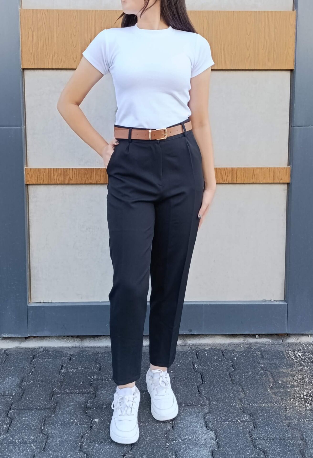 Kadın Dar Paça Pileli Kemerli Krep Kumaş Pantolon