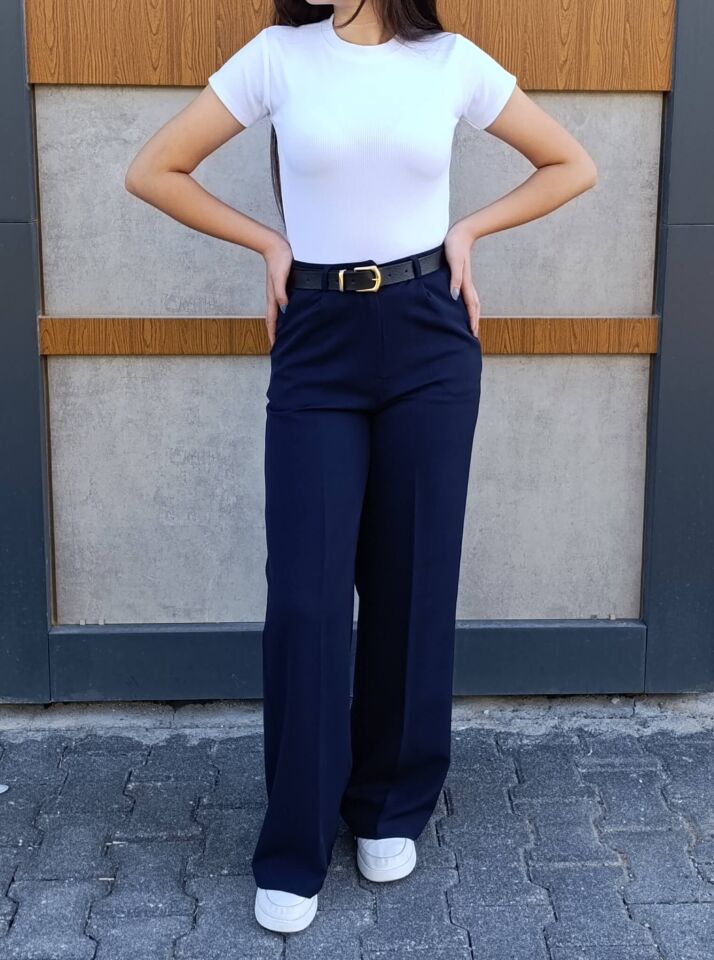 Kadın Deri Kemer Detaylı Pileli Yüksek Bel Krep Kumaş Rahat Kalıp Palazzo Pantolon