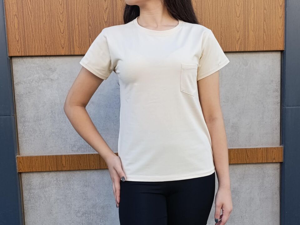 Bisiklet Yaka Cep Detaylı Basic Kadın T-shirt-Tişört