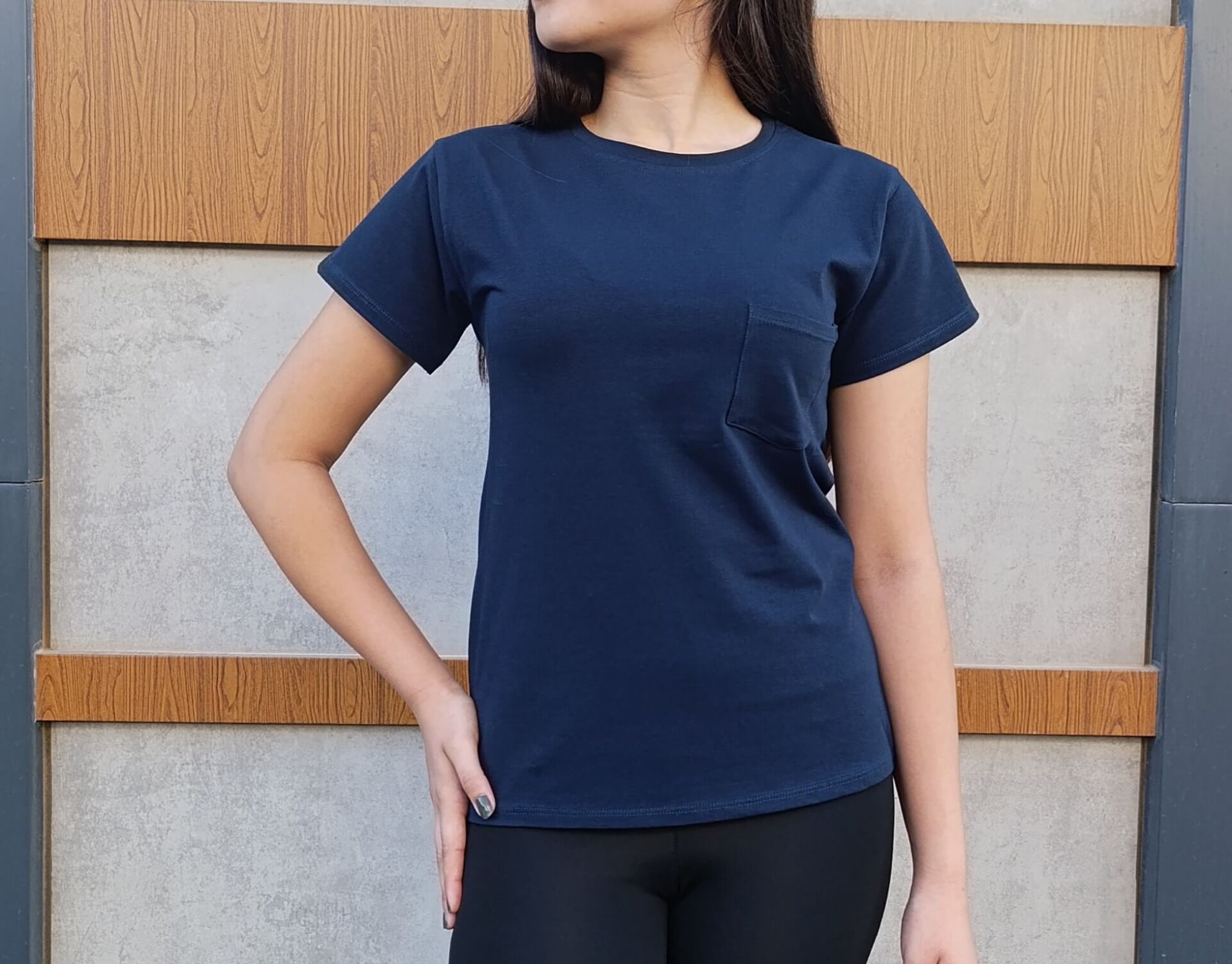 Bisiklet Yaka Cep Detaylı Basic Kadın T-shirt-Tişört