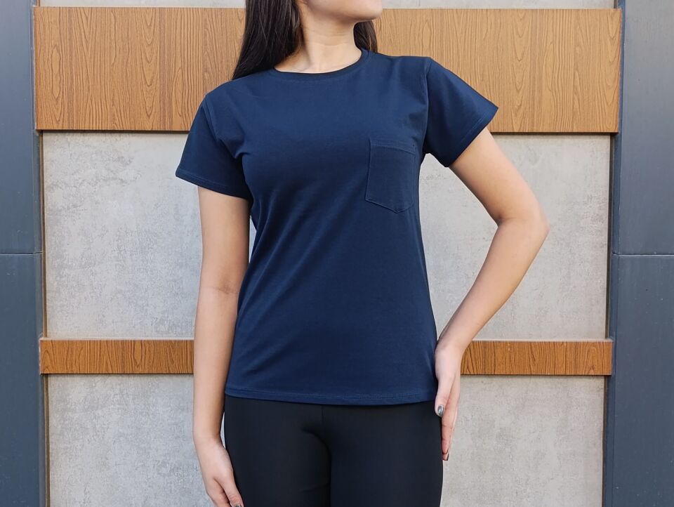 Bisiklet Yaka Cep Detaylı Basic Kadın T-shirt-Tişört